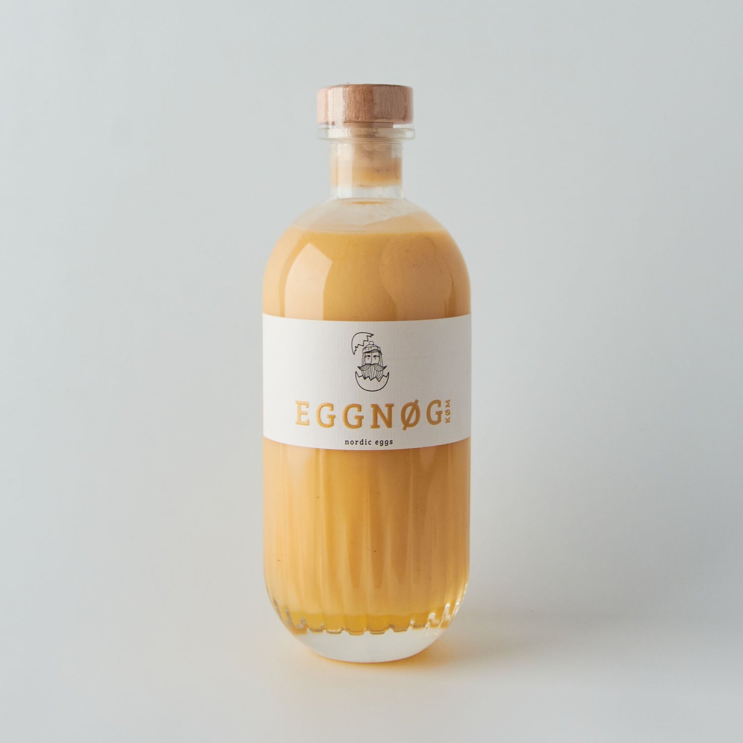 EGGNØG KØM Eierlikör Flasche freigestellt