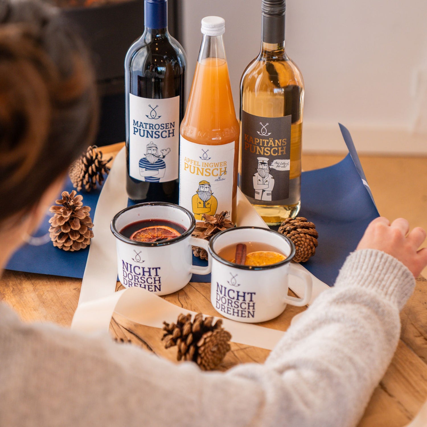 Punsch Geschenkset mit Matrosenpunsch, Kapitänspunsch und Apfel Ingwer Punsch sowie Tassen