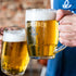 Moinsener Bierkrug 0,3 L Detailaufnahme in der Hand